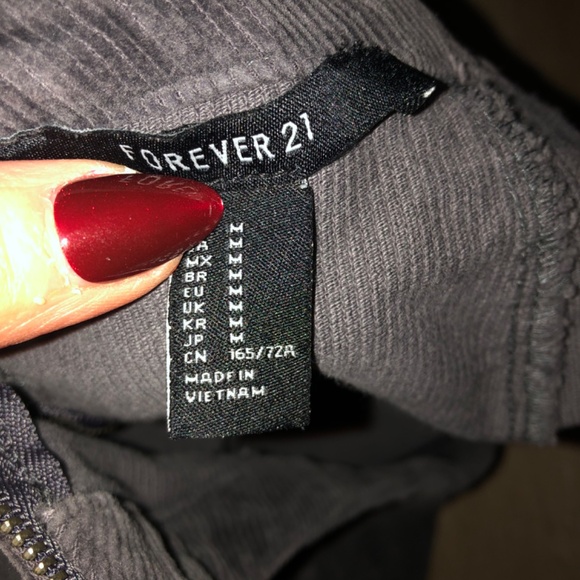 Mini skirt - Picture 3 of 3